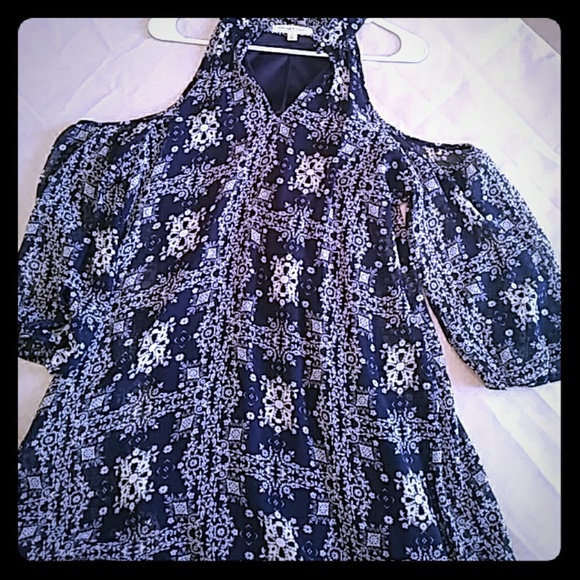 Off the shoulder dress - Picture 1 of 2